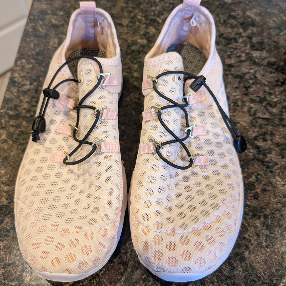 Moerdeng Women's Water Shoes NWOT